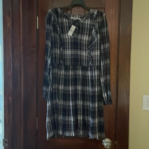 NWT Navy Plaid Dress Knee Length long sleeves - Picture 1 of 3
